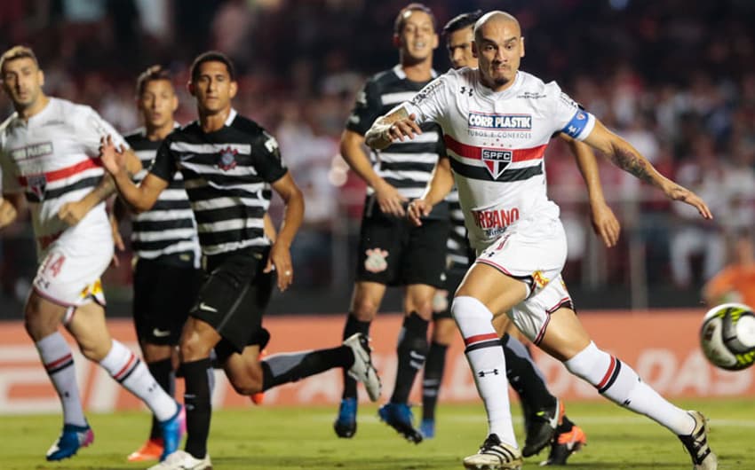 Corinthians vence São Paulo no Morumbi&nbsp;