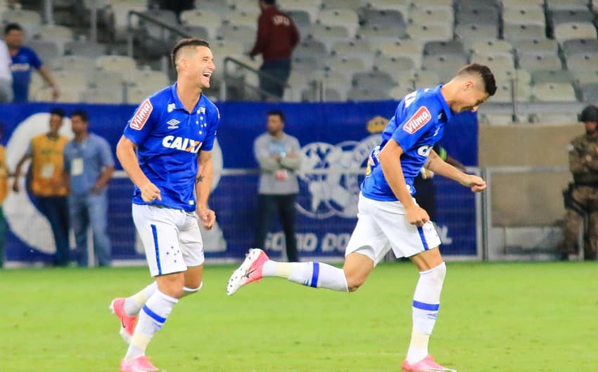 Cruzeiro - Arrascaeta e Thiago Neves