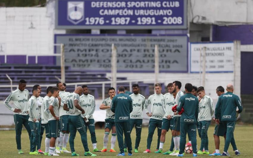 Palmeiras em treino no Uruguai