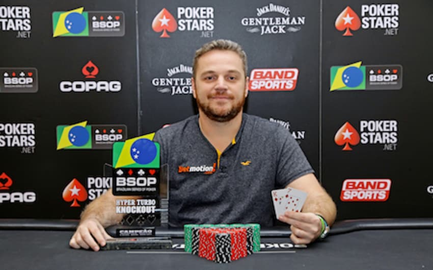 Rodrigo Garrido assombrou o mundo do pôquer ao faturar três torneios no mesmo evento