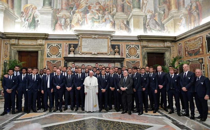 Jogadores de Juventus e Lazio com o Papa Francisco