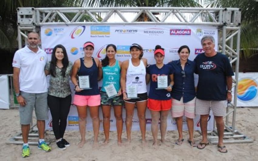 Campeões do Meridiano Hotel Open de Beach Tennis, em Maceió (AL)