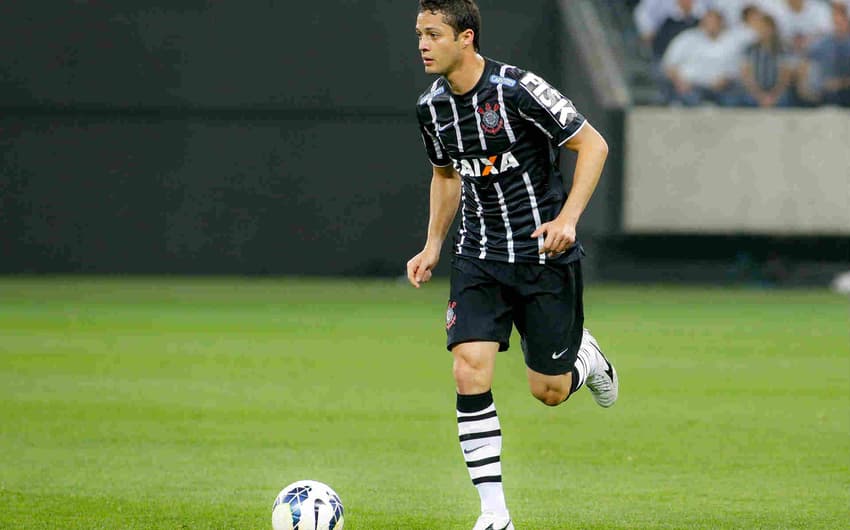 Anderson Martins jogou recentemente pelo Corinthians e estava próximo de retornar ao Vasco. Veja galeria a seguir