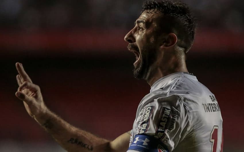 Pratto festeja gol: São Paulo 2x0 Palmeiras