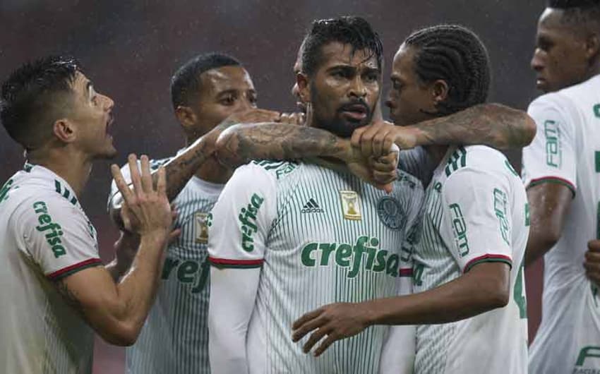 Inter vence, mas Palmeiras se classifica&nbsp;