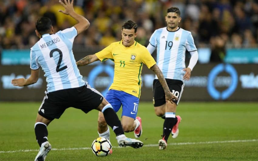 Brasil x Argentina, Coutinho avança ante a marcação de Mercado