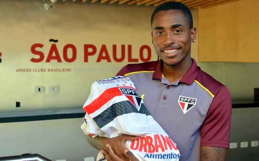 Denilson assinou com o São Paulo até o fim do ano
