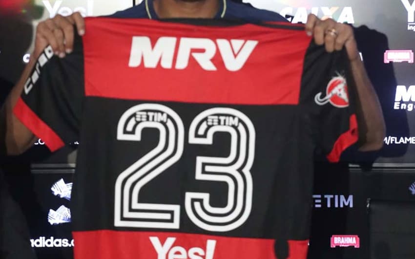 Geuvânio foi apresentado como novo reforço do Flamengo, nesta quarta-feira, no Ninho do Urubu