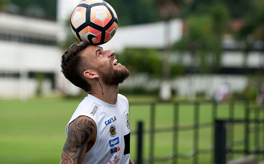 Lucas Lima tem mais seis meses de contrato com o Santos