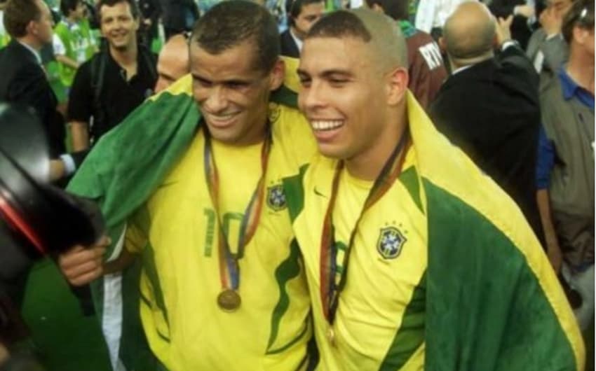 Ronaldo e Rivaldo (Foto: Reprodução)