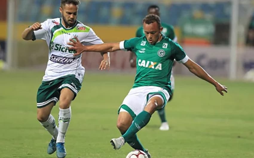 Goiás vence Luverdense por 3 a 1