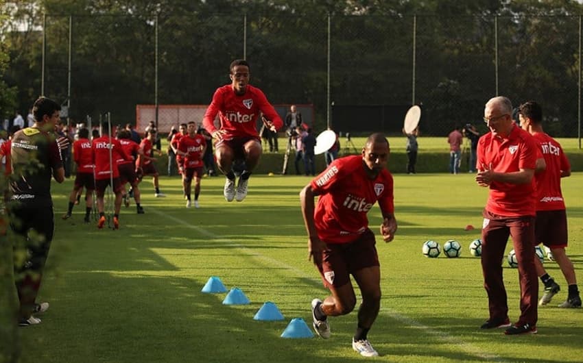 Dorival Júnior comanda primeiro treino no São Paulo