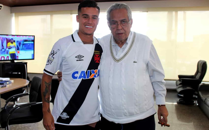 Philippe Coutinho visita o Vasco