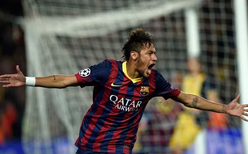 Segundo o blogueiro do LANCE!, Marcelo Bechler, Neymar já aceitou a proposta do PSG. O Barcelona. O clube francês aceitou pagar a alta multa de rescisão do jogador, de 220 milhões de euros (R$ 812 milhões)).