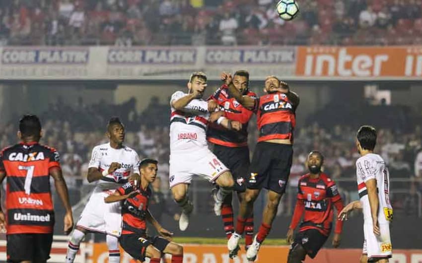 São Paulo 2x2 Atlético-GO