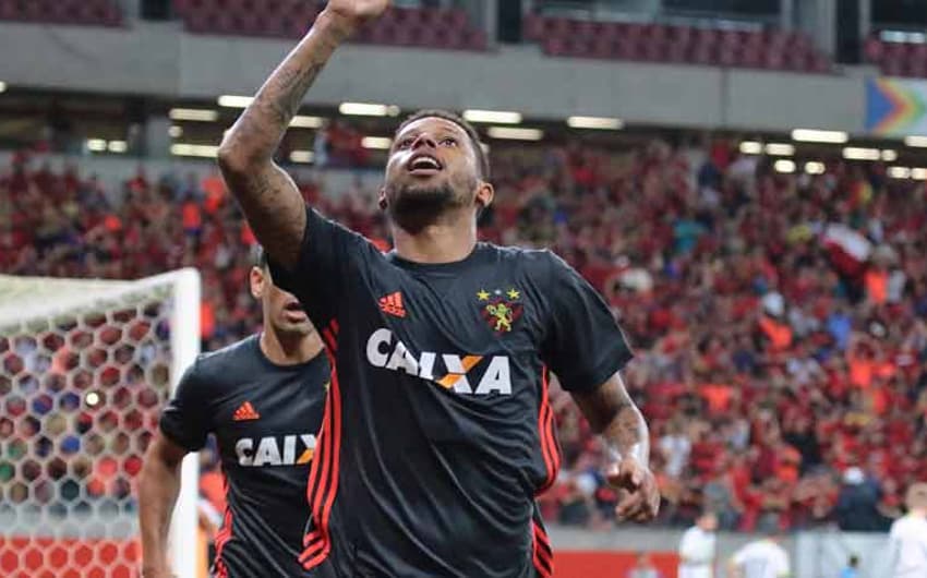 André comemora um dos seus gols na Arena Pernambuco&nbsp;
