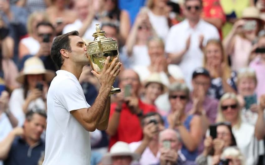 Roger Federer é o maior vencedor de Grand Slams do tênis e, neste domingo, tornou-se o maior campeão de Wimbledon ao conquistar seu 8º título em Londres.