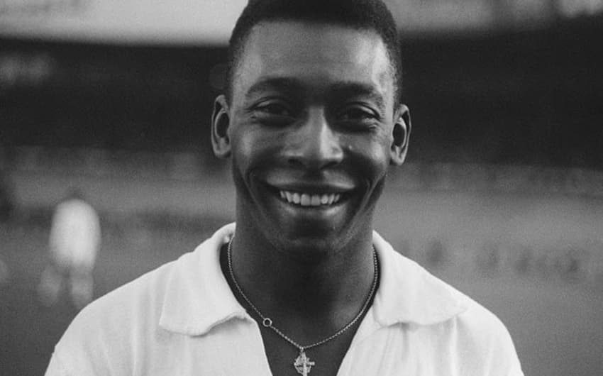 Pelé é a expressão máxima do futebol brasileiro e sua história se mistura com a do esporte