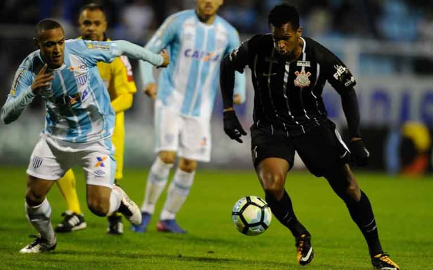 Corinthians empatou sem gols com o Avaí&nbsp;