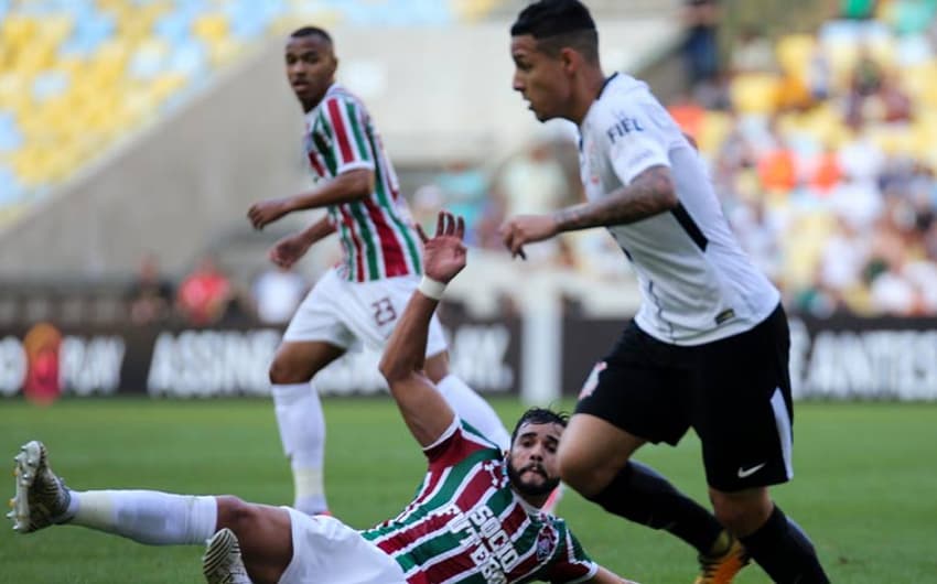O Corinthians segurou a pressão do Fluminense e venceu por 1 a 0, no Maracanã. Veja uma galeria de fotos a seguir