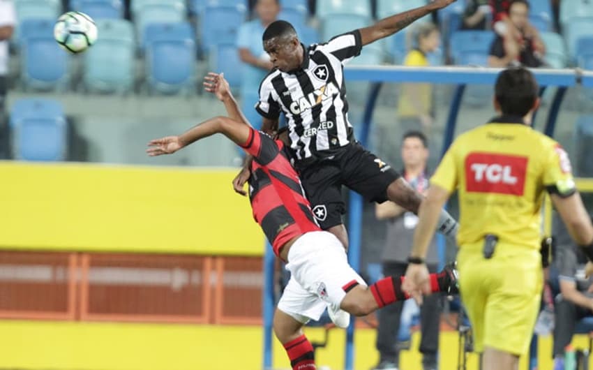 Atlético-GO e Botafogo empataram por 1 a 1, no Serra Dourada