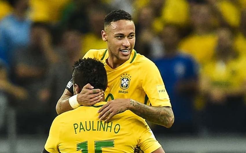 Paulinho com Neymar na Seleção