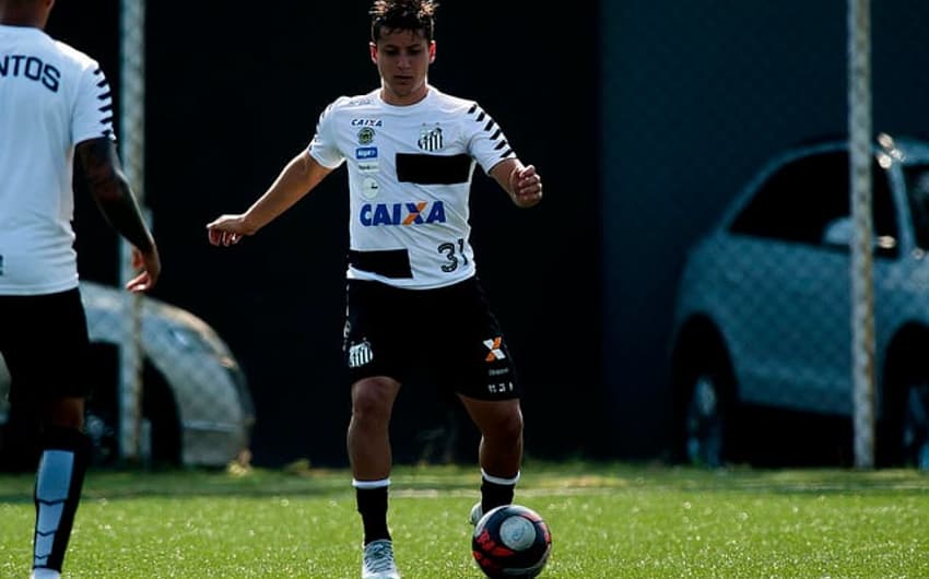 Matheus deixa a rivalidade de lado e &nbsp;aposta no Santos B para subir para o time titular