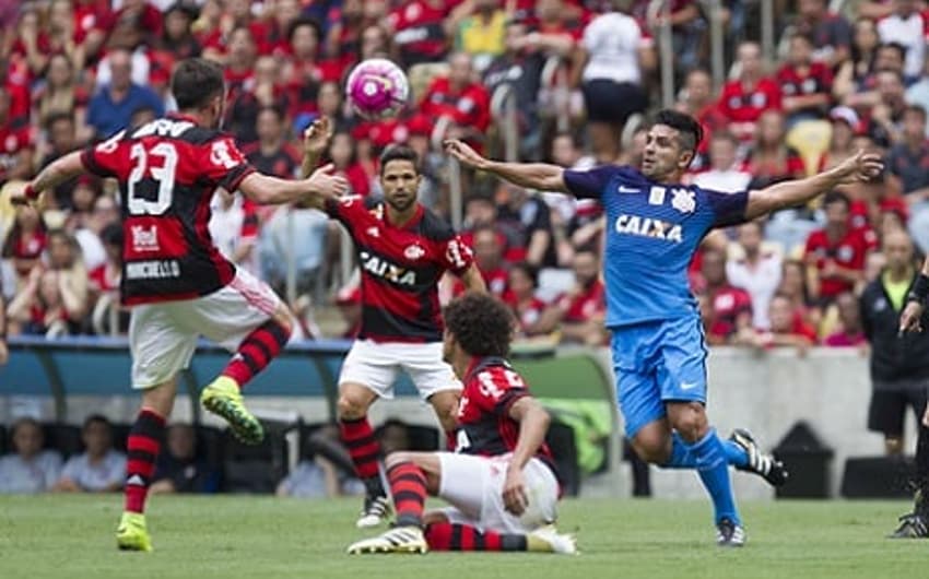 Último confronto: Flamengo 2 x 2 Corinthians - 25/10/2016