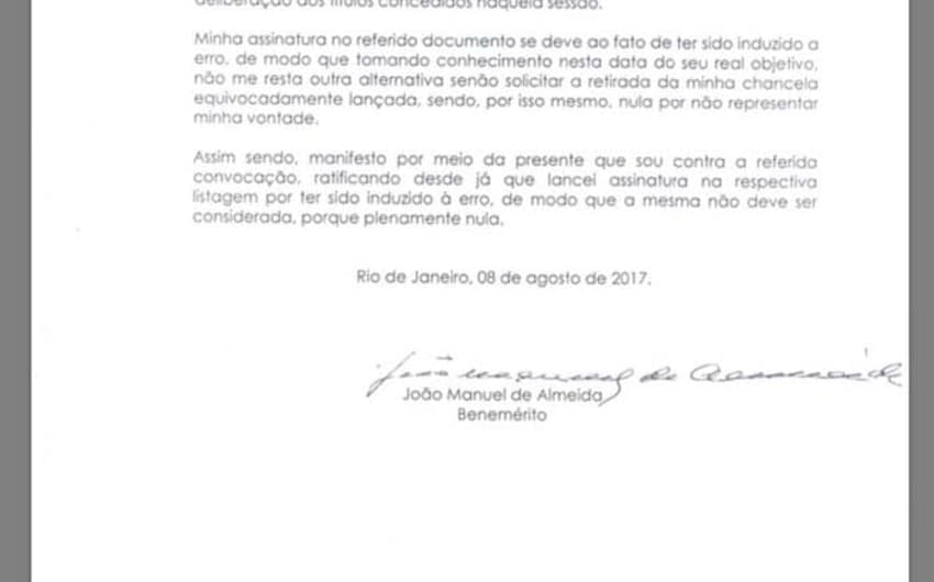 Confira a seguir os documentos dos sócios tirando as assinaturas e outras imagens do Vasco na galeria especial do LANCE!