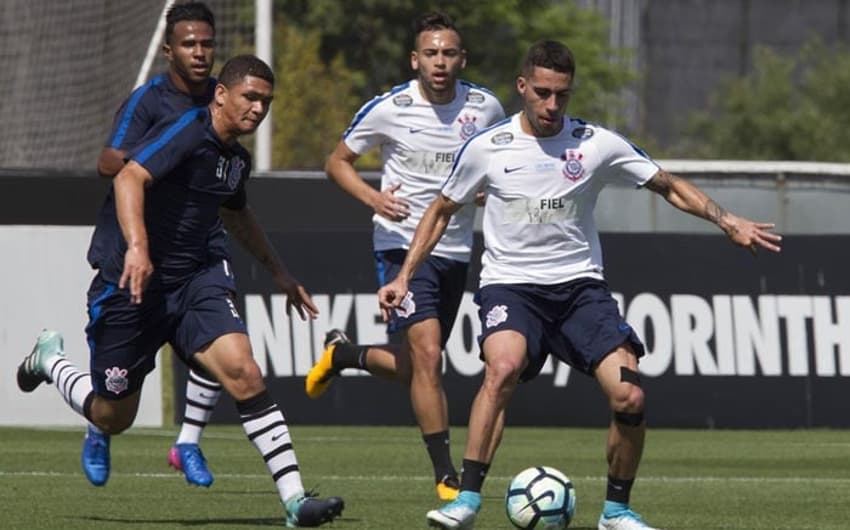 Corinthians fez jogo-treino entre profissional e sub-20