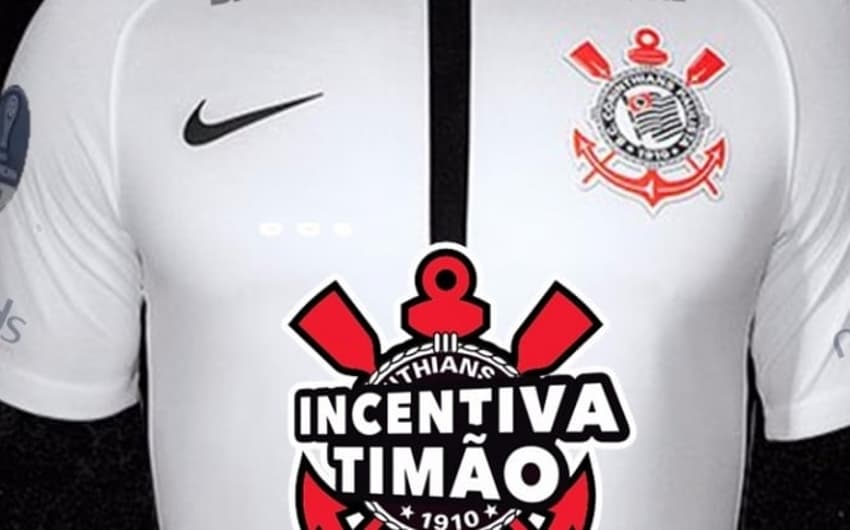 Camisa do Corinthians contra o Racing