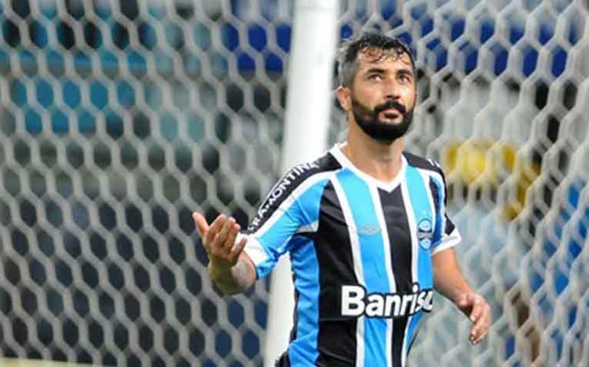 Douglas - Grêmio 3 x 1 Caxias - Gauchão 2015