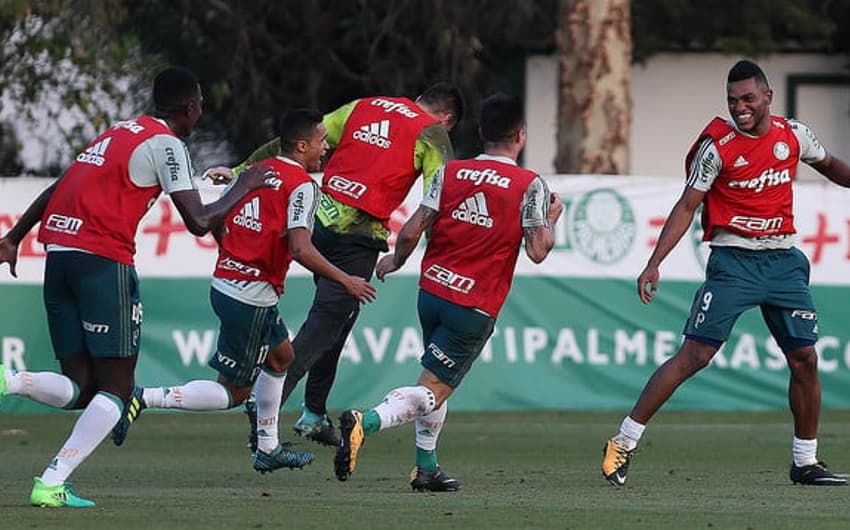 Palmeiras tem treino descontraído nesta quarta (20)