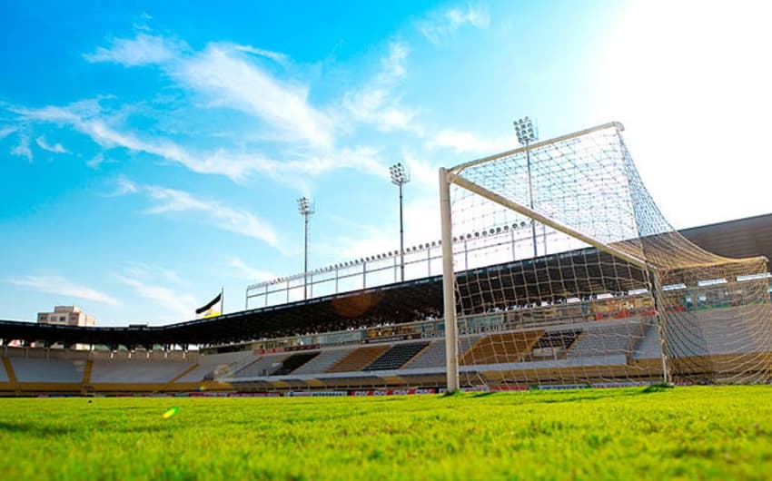 Heriberto Hülse - estádio do Criciúma