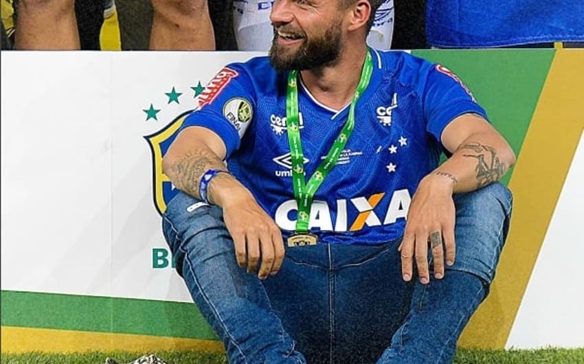 Rafael Sobis garante "chuteira de ouro" da Copa do Brasil
