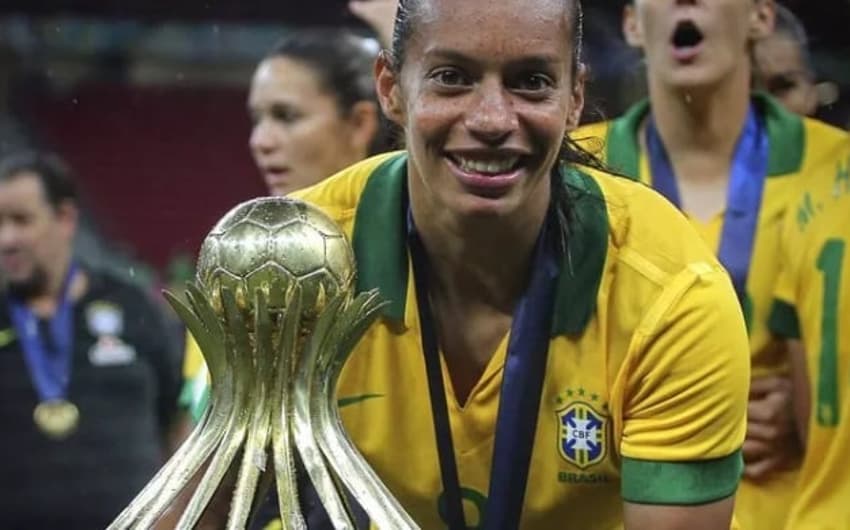 Rosana deixa Seleção Brasileira de futebol feminino