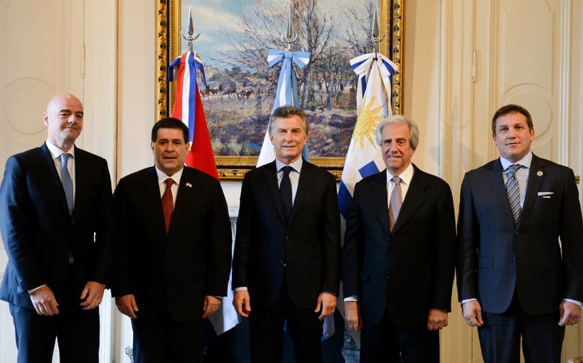 Infantino, Cartes, Macri, Vázquez e Domínguez em reunião