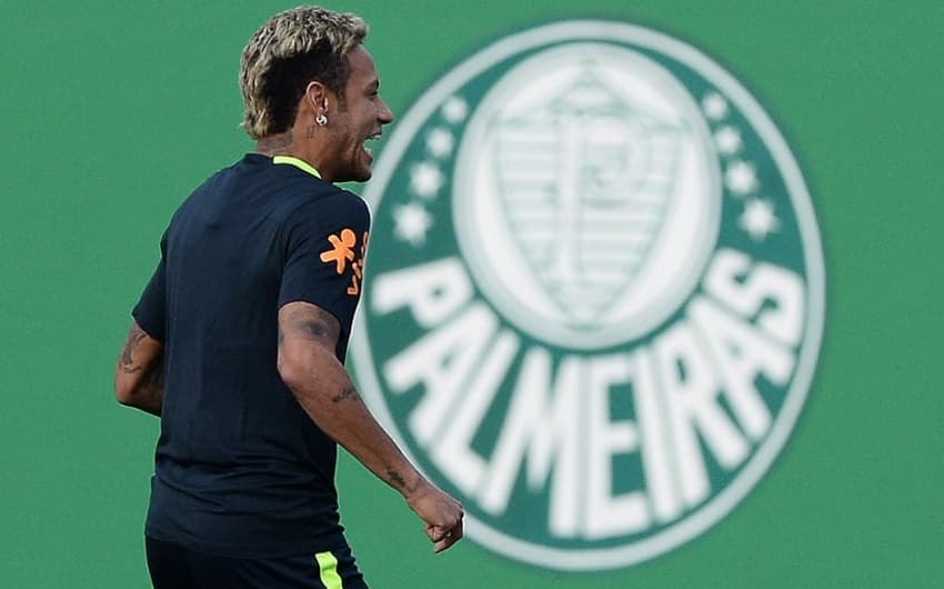 Neymar durante treino na Academia