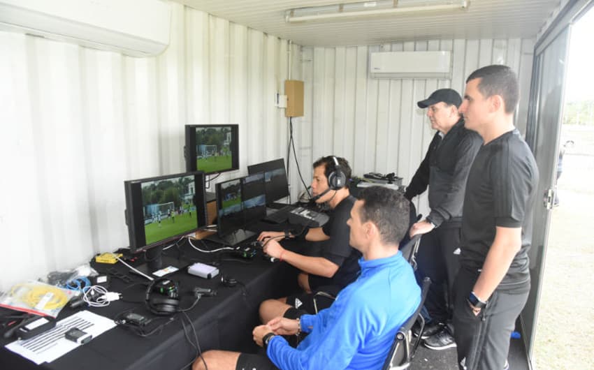 Conmebol testará o árbitro de vídeo nas semifinais e finais das Copas Libertadores e Sul-Americana