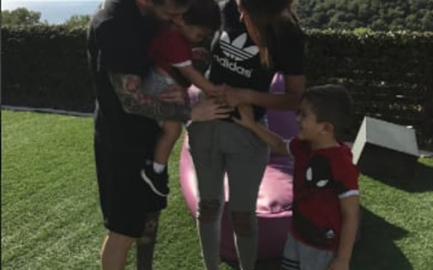 Messi e esposa anunciam gravidez do terceiro filho