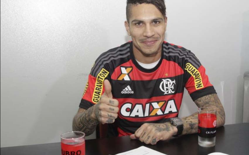 Veja imagens de Guerrero com a camisa do Flamengo