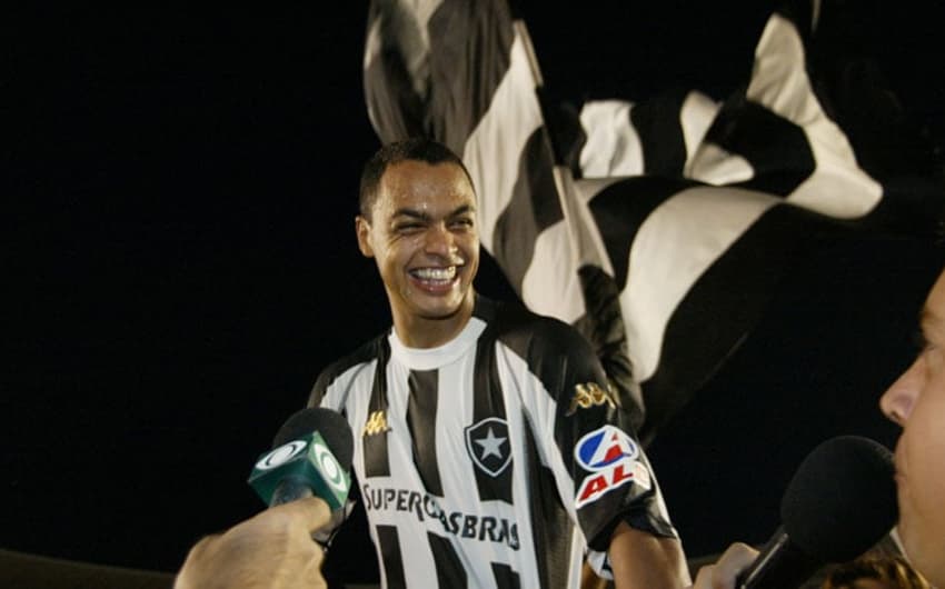 Com o artilheiro Dodô atravessando grande fase, o Botafogo venceu o Campeonato Carioca de 2006 atropelando o Madureira na final