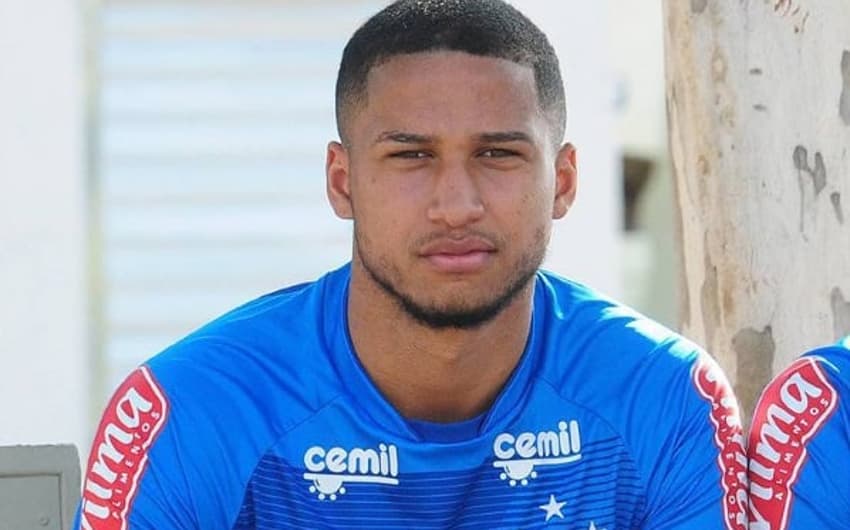 Murilo, zagueiro do Cruzeiro