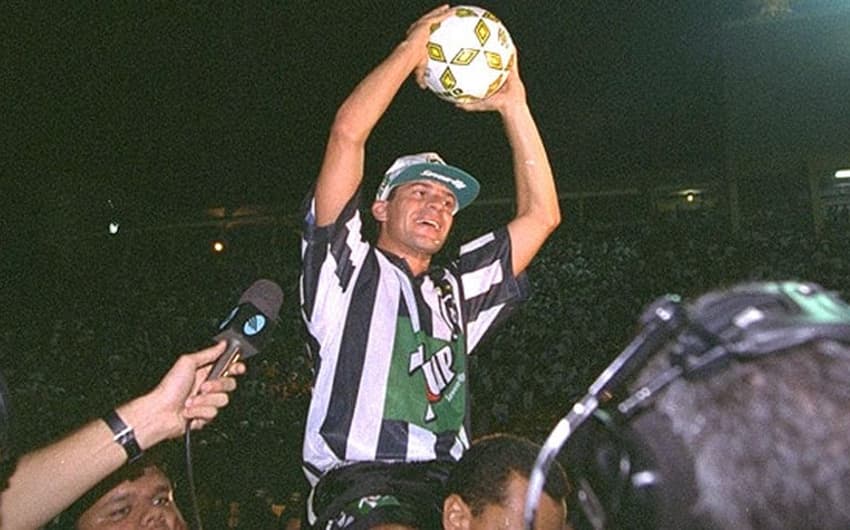 Além de gols marcados, Túlio Maravilha ganhou destaque por sua irreverência na celebração de gols