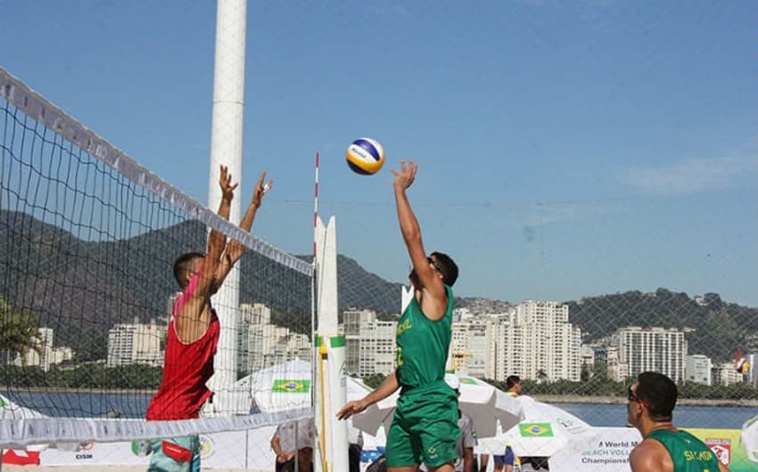 O Brasil terá três duplas masculinas classificadas para as semifinais do Mundial militar
