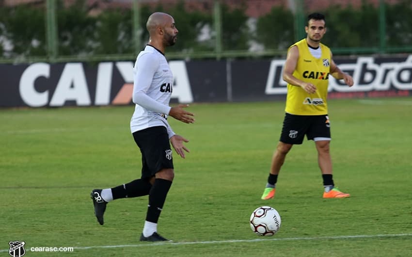 Romário foi titular do Ceará no acesso à Série A&nbsp;