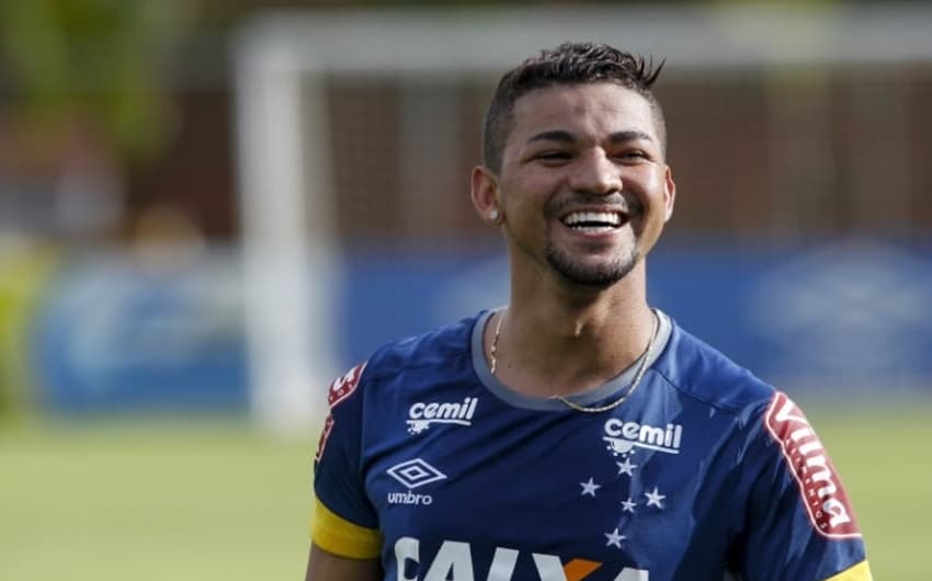 Judivan volta a ser relacionado no Cruzeiro após dois anos e meio