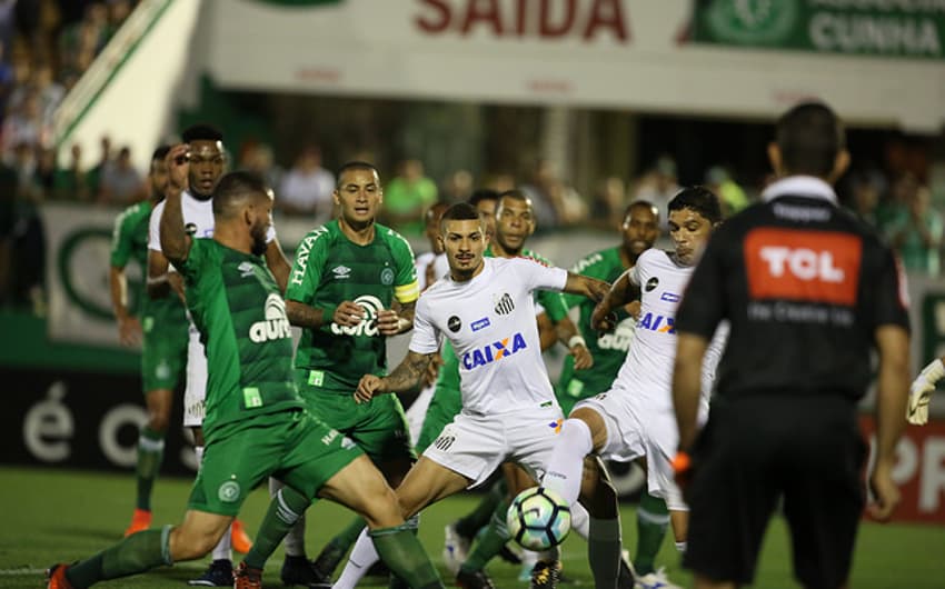 Último jogo:&nbsp;&nbsp;Santos 0 x 2 Chapecoense – Campeonato Brasileiro – Arena Condá (13/11/2017)