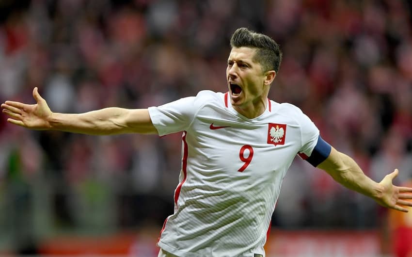 Quem cruzar o caminho da Polônia na Copa vai precisar parar o artilheiro Robert Lewandowski, do Bayern de Munique