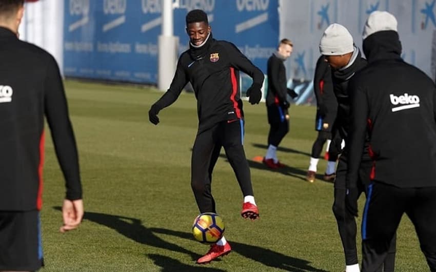 Após lesão, Dembelé volta a treinar com o elenco do Barça